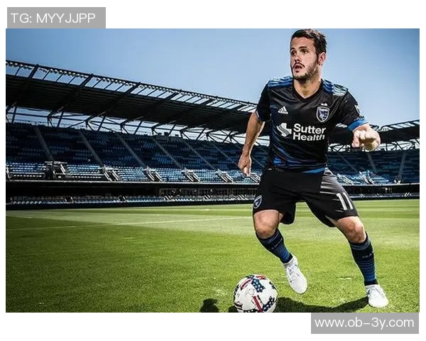 卡扎伊什维利与妻子共享东京之旅美好时光尽显劳逸结合生活态度