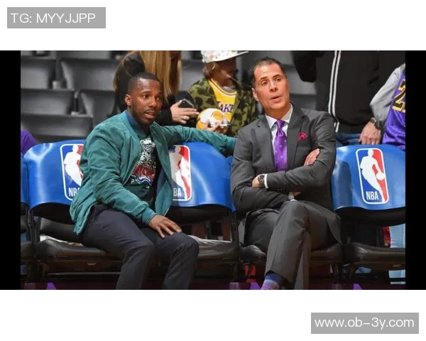 夸梅质疑富保罗言论为何要留下老詹并送走小里引发热议