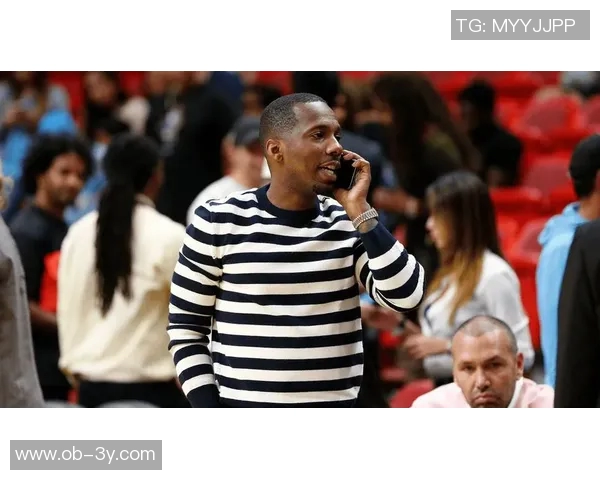 夸梅质疑富保罗言论为何要留下老詹并送走小里引发热议